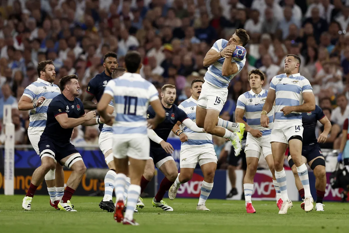 Los Pumas no pudieron encontrar el camino ante Inglaterra. Los Pumas no pudieron encontrar el camino ante Inglaterra.
