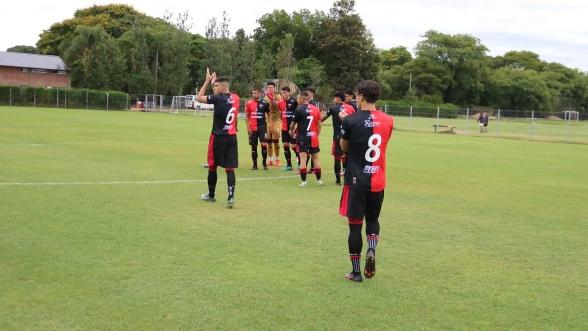 El equipo de Adrián Marini jugó en el predio 4 de Junio.