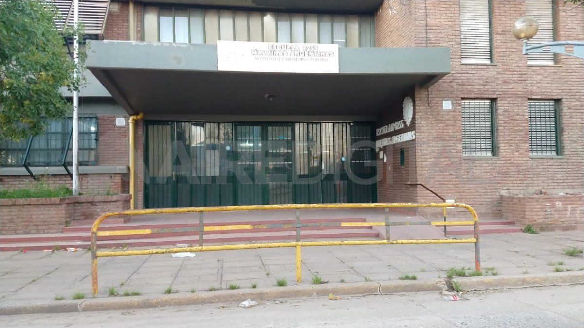 La Escuela N°1255 Malvinas Argentinas está ubicada en el barrio Las Flores.&nbsp;