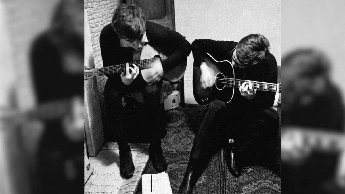 Codo a codo: John Lennon y Paul McCartney compusieron juntos unas 200 canciones Codo a codo: John Lennon y Paul McCartney compusieron juntos unas 200 canciones