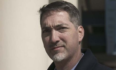 Guillermo Berra, ex titular de Asuntos Internos de la Policía bonaerense, fue acusado del delito de abuso de autoridad, incumplimiento de los deberes de funcionario público y peculado. Guillermo Berra, ex titular de Asuntos Internos de la Policía bonaerense, fue acusado del delito de abuso de autoridad, incumplimiento de los deberes de funcionario público y peculado.
