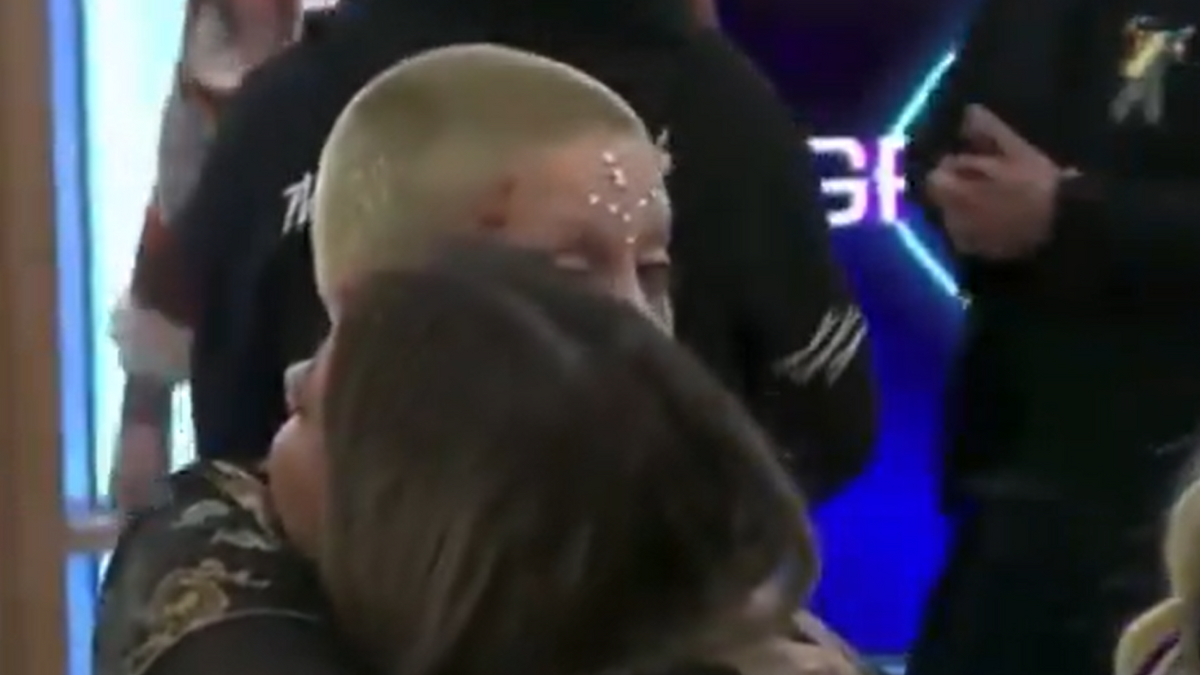 Furia Scaglione abrazó a Zoe Bogach tras quedar eliminada de Gran Hermano. Furia Scaglione abrazó a Zoe Bogach tras quedar eliminada de Gran Hermano.