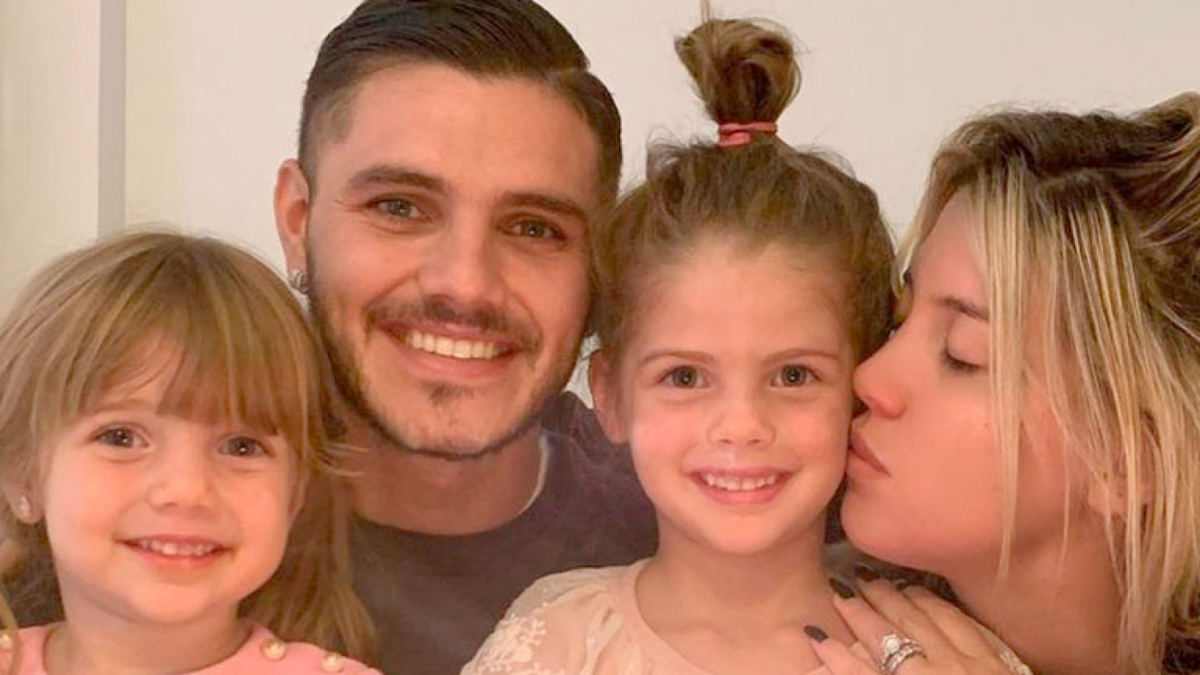 Mauro Icardi estaría manipulando a Wanda Nara con sus hijas.