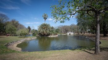La historia del Parque Garay: donde tomás mates, antes hubo muertos