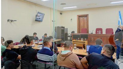 Once oficiales de la Gendarmería fueron imputados por apropiarse de cargas de hojas de coca en operativos en la autopista