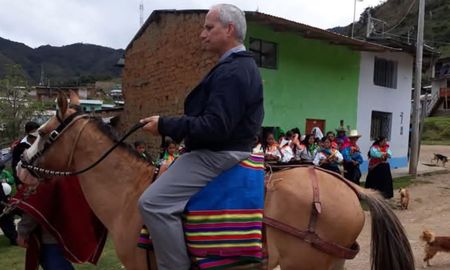 En su paso por Perú, Robert Prevost hizo amigos y César Piscoya fue uno de ellos, quien recordó, los años del nuevo papa, en su país. En su paso por Perú, Robert Prevost hizo amigos y César Piscoya fue uno de ellos, quien recordó, los años del nuevo papa, en su país.