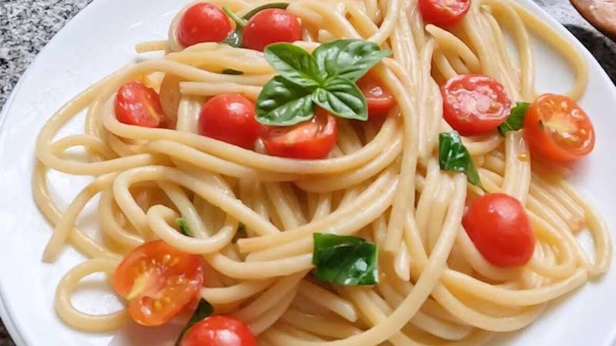 Fideos caprese: una deliciosa receta italiana en 20 minutos Fideos caprese: una deliciosa receta italiana en 20 minutos