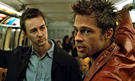 Fight Club: la película que lleva al extremo el insomnio, la violencia y la locura. Fight Club: la película que lleva al extremo el insomnio, la violencia y la locura.