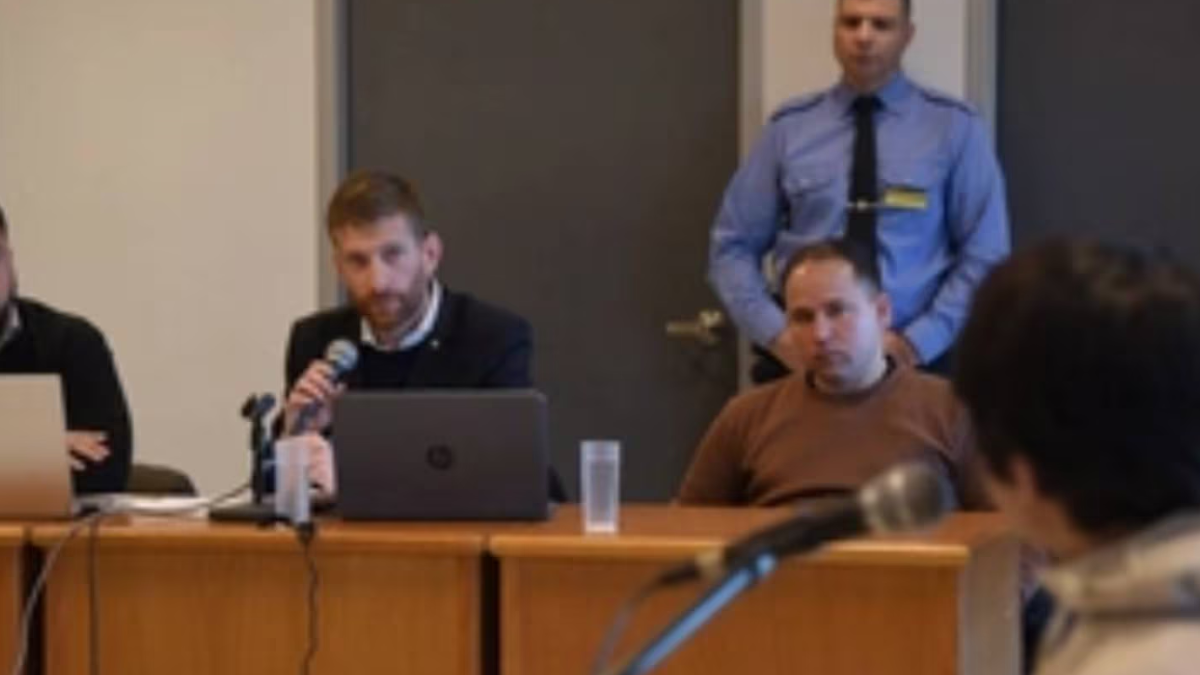 El juicio concluyó este viernes con los testimonios de familiares del acusado, presentados por la defensa, y con los alegatos finales. La sentencia será comunicada en los próximos días.