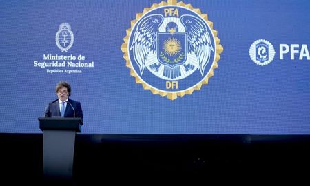 El DFI será el núcleo de una renovada Policía Federal, centrada en el combate del crimen organizado y con un modelo inspirado en el FBI. El DFI será el núcleo de una renovada Policía Federal, centrada en el combate del crimen organizado y con un modelo inspirado en el FBI.
