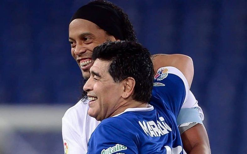 Los saludos de los famosos a Maradona por su cumple