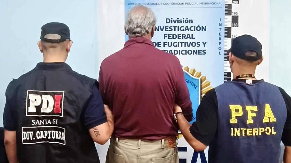 El empresario de Uruguay custodiado por PFA Interpol y PDI Capturas.&nbsp;
