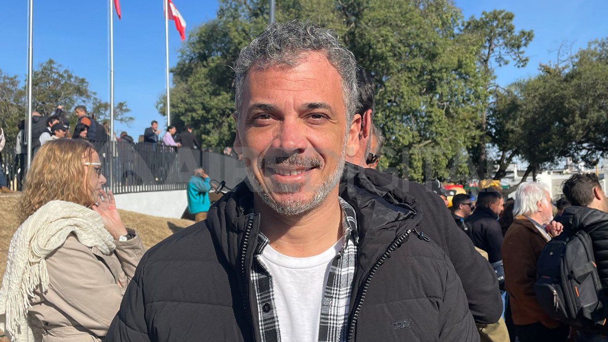 El secretario General de la Municipalidad de Santa Fe y precandidato a senador provincial, Mariano Granato, se refirió a la postura ante el paro de colectivos previsto para el jueves y viernes de esta semana. El secretario General de la Municipalidad de Santa Fe y precandidato a senador provincial, Mariano Granato, se refirió a la postura ante el paro de colectivos previsto para el jueves y viernes de esta semana.
