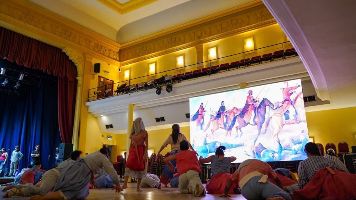 La delegación estará conformada por un cuerpo coreográfico integrado por 42 personas. La delegación estará conformada por un cuerpo coreográfico integrado por 42 personas.