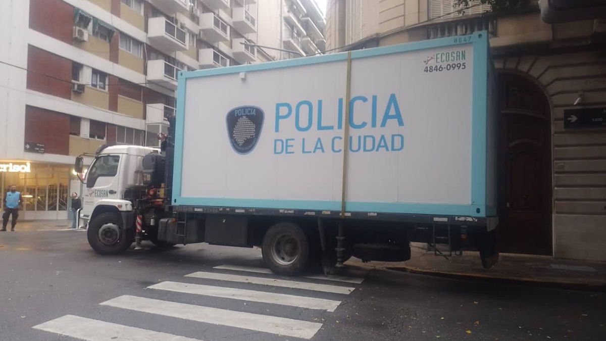 "El repaso de limpieza se mantendrá durante el fin de semana", indicó un comunicado oficial.