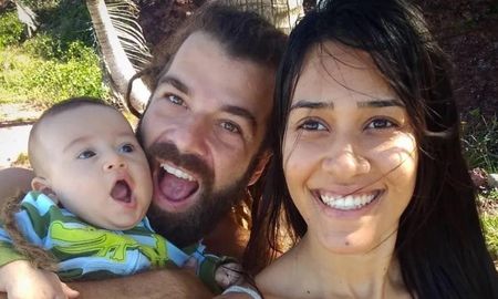 Stella Souza (33), Hugo Pereira (32), Sol, su bebé de 7 meses Stella Souza (33), Hugo Pereira (32), Sol, su bebé de 7 meses