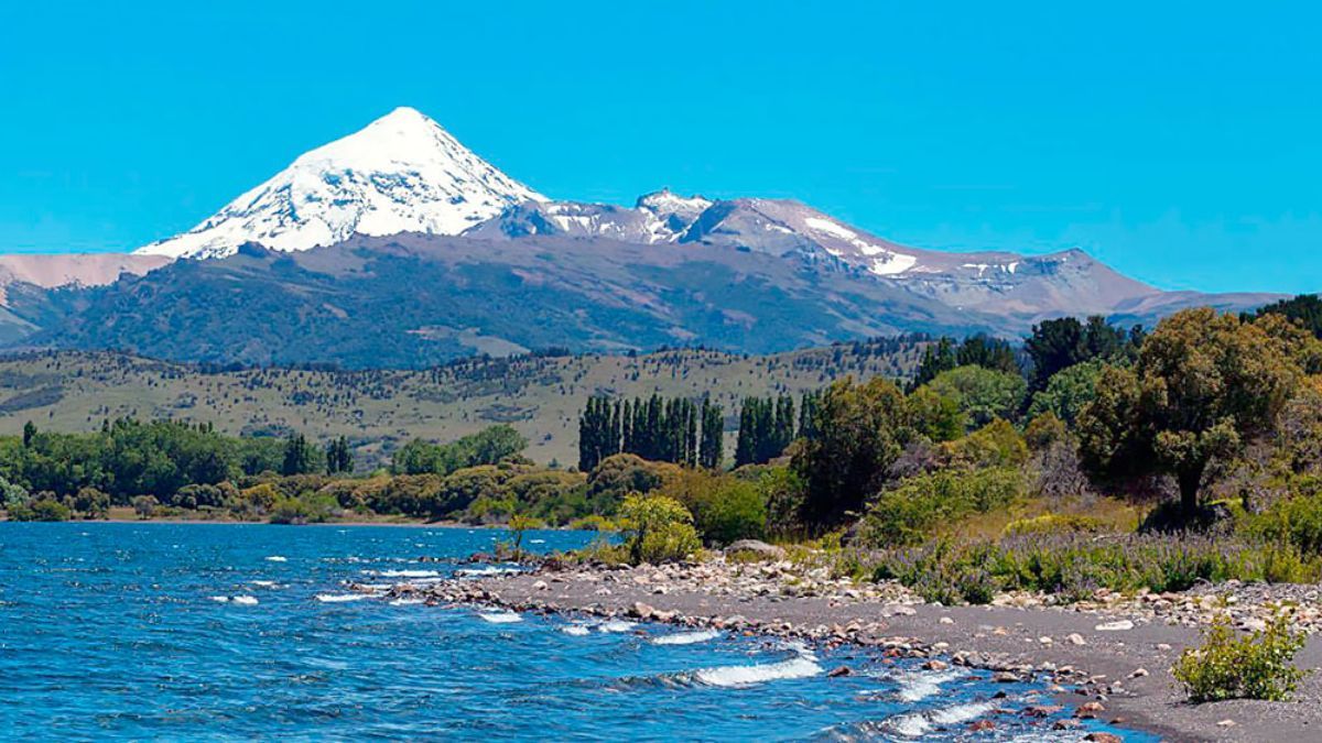 Lahuen Co ofrece pozones termales naturales en plena cordillera