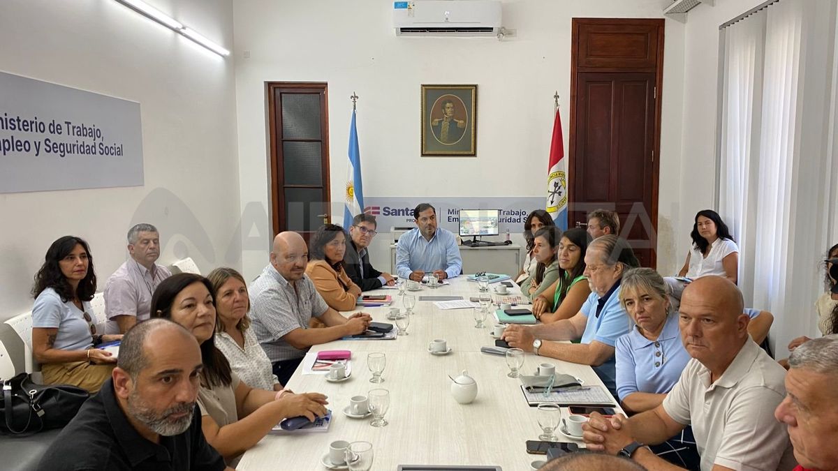 La primera reunión del año de la paritaria docente se hizo en la sede del Ministerio de Trabajo de la provincia de Santa Fe.