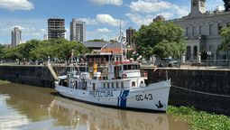 altText(El histórico guardacostas Mandubí llegó a Santa Fe y abre sus puertas al público)}