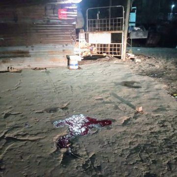 A menos de un día del asesinato de Romero y a solo una cuadra, un dúo en moto ajustició a Lautaro Giangreco, de 26 años y vecino del barrio. 