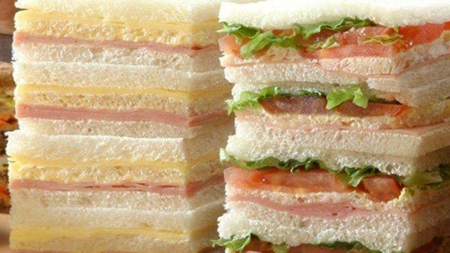 La ANMAT prohibió la venta de un sandwich de miga en Argentina