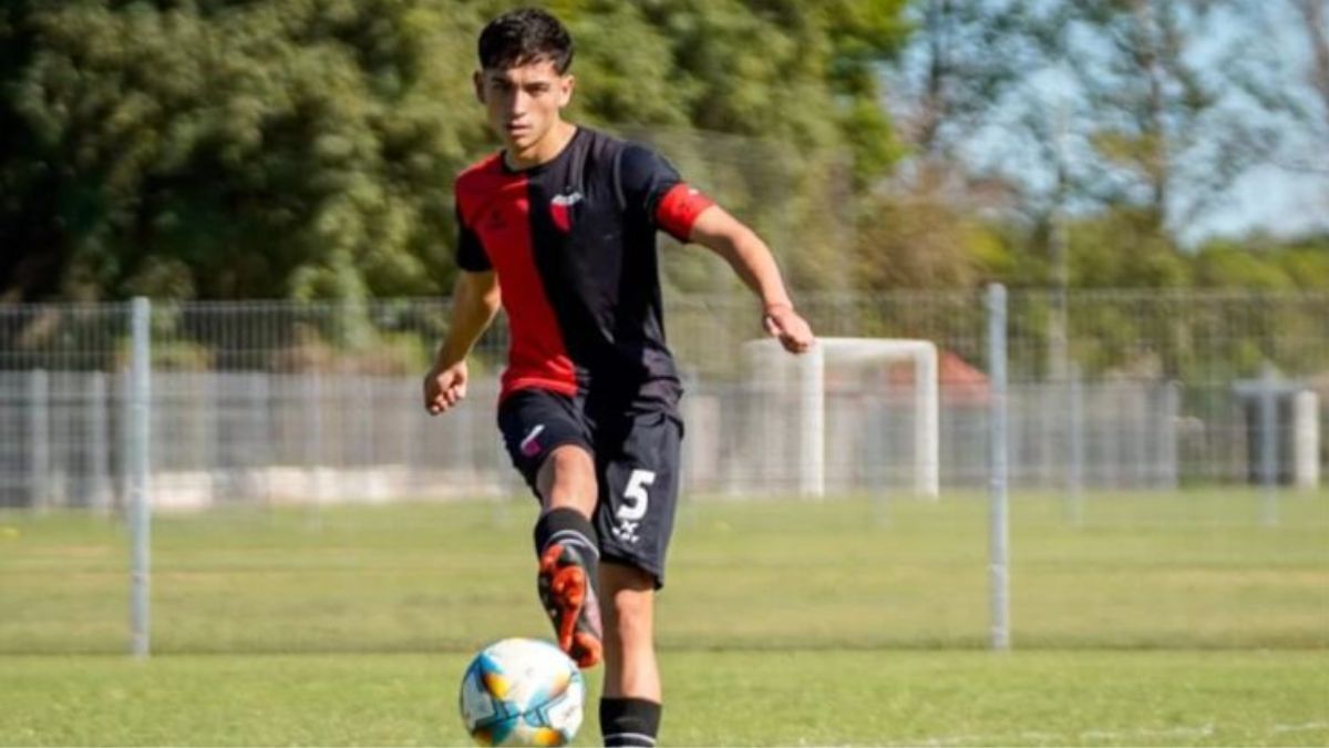 Joaquín Rodríguez, juvenil de Colón, sufrió una grave lesión. Joaquín Rodríguez, juvenil de Colón, sufrió una grave lesión.