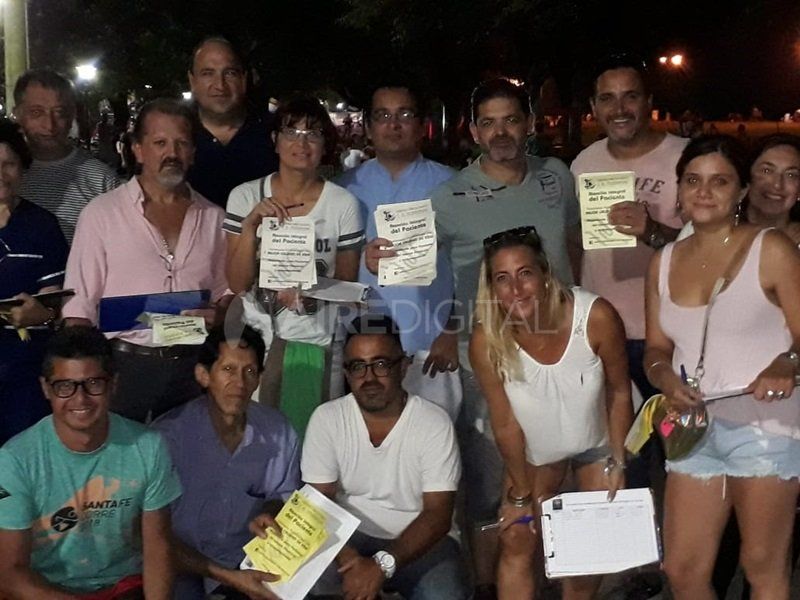 Profesionales del Hospital Iturraspe juntaron firmas por el proyecto de un centro oncológico