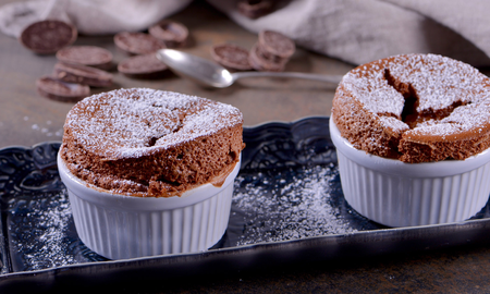 Soufflé de chocolate, cómo hacerlo paso a paso. Soufflé de chocolate, cómo hacerlo paso a paso.