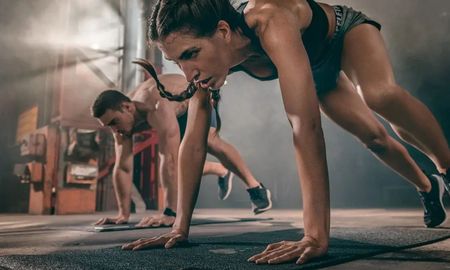 La inteligencia artificial optimiza las rutinas de entrenamiento según los objetivos personales. La inteligencia artificial optimiza las rutinas de entrenamiento según los objetivos personales.