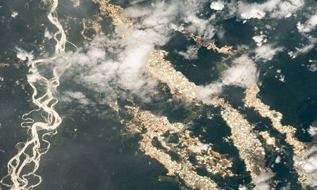 la nasa revelo una impresionante foto de los rios de oro de peru la nasa revelo una impresionante foto de los rios de oro de peru