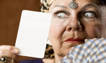 Una gitana le dijo cuándo iba a morir: años después descubrió que, sin darse cuenta, estaba cavando su propia tumba Una gitana le dijo cuándo iba a morir: años después descubrió que, sin darse cuenta, estaba cavando su propia tumba