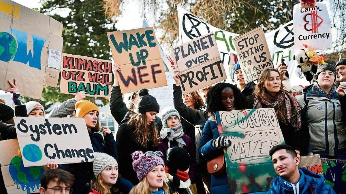 Los activistas ambientales realizaron marchas y protestas en Glasgow para reclamar medidas urgentes para frenar el calentamiento del planeta.