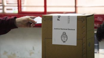 Cerraron los comicios y hay gran expectativa porque empezó el conteo de votos