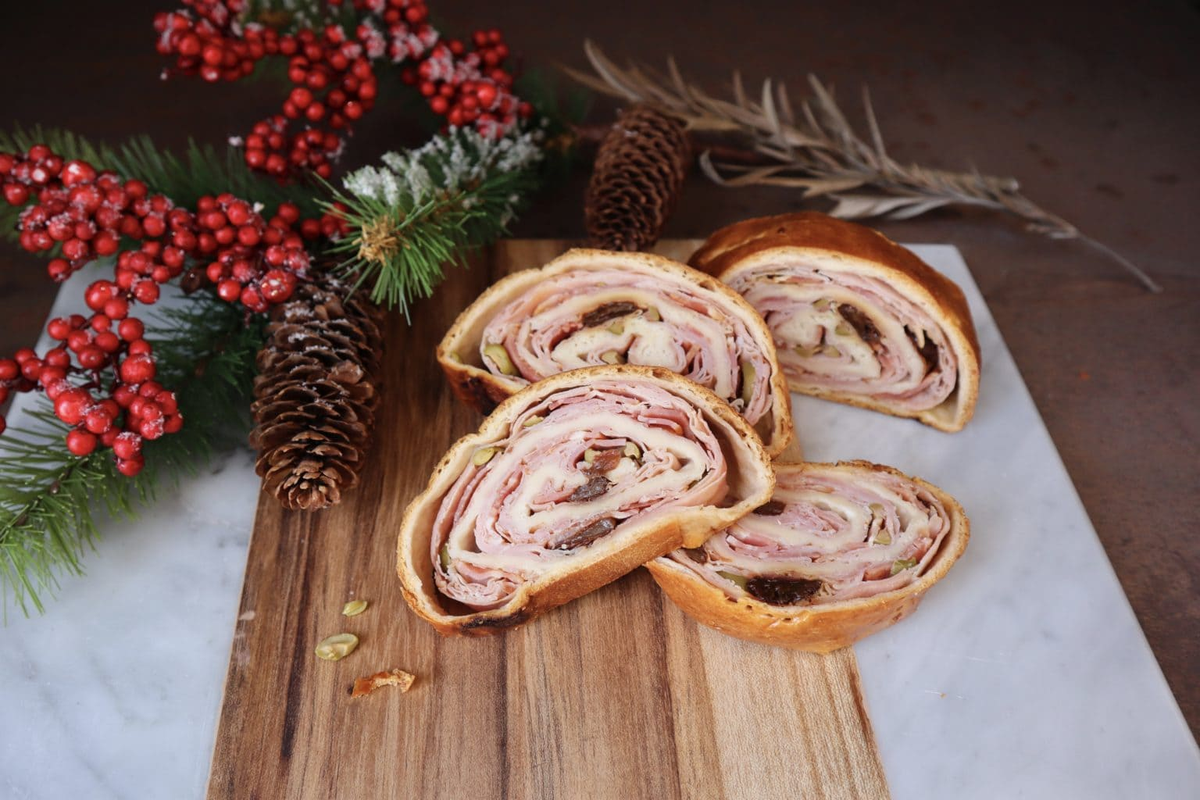 El pan de jamón es un clásico de la Navidad venezolana y destaca por su exquisito sabor. El pan de jamón es un clásico de la Navidad venezolana y destaca por su exquisito sabor.