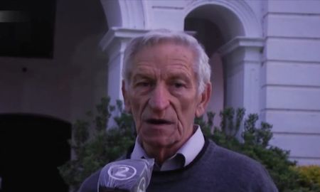 El padre Alejandro Villafañe de Rincón manifestó su enojo por la suspensión de las misas presenciales en espacios cerrados. El padre Alejandro Villafañe de Rincón manifestó su enojo por la suspensión de las misas presenciales en espacios cerrados.