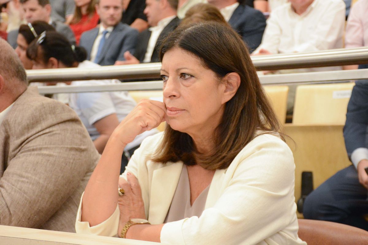 La diputada provincial Clara García estuvo presente en el discurso de Pablo Javkin.