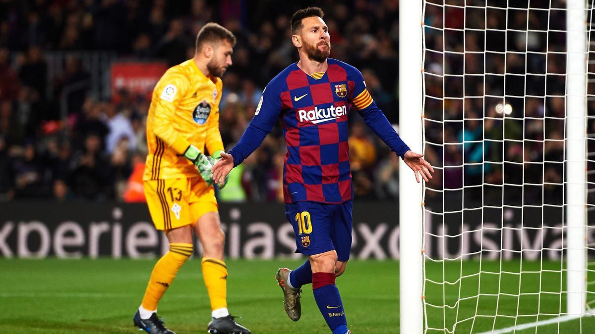 Lionel Messi y el festejo de gol con la camiseta de Barcelona.
