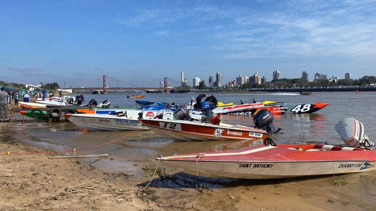La costanera de Santa Fe vive un fin de semana único de motonáutica en el inicio de las actividades por los 90 años del Yacht Club.&nbsp;