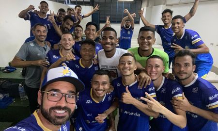 El presidente y cuatro jugadores del Palmas de Brasil murieron en un accidente de aéreo mientras viajaban para jugar por la Copa Verde. El presidente y cuatro jugadores del Palmas de Brasil murieron en un accidente de aéreo mientras viajaban para jugar por la Copa Verde.