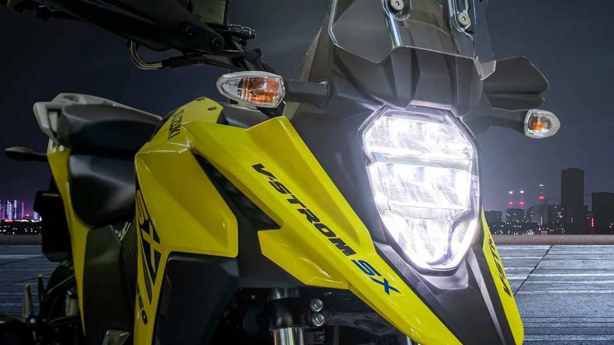 Suzuki V-Strom 250 SX. Suzuki V-Strom 250 SX.