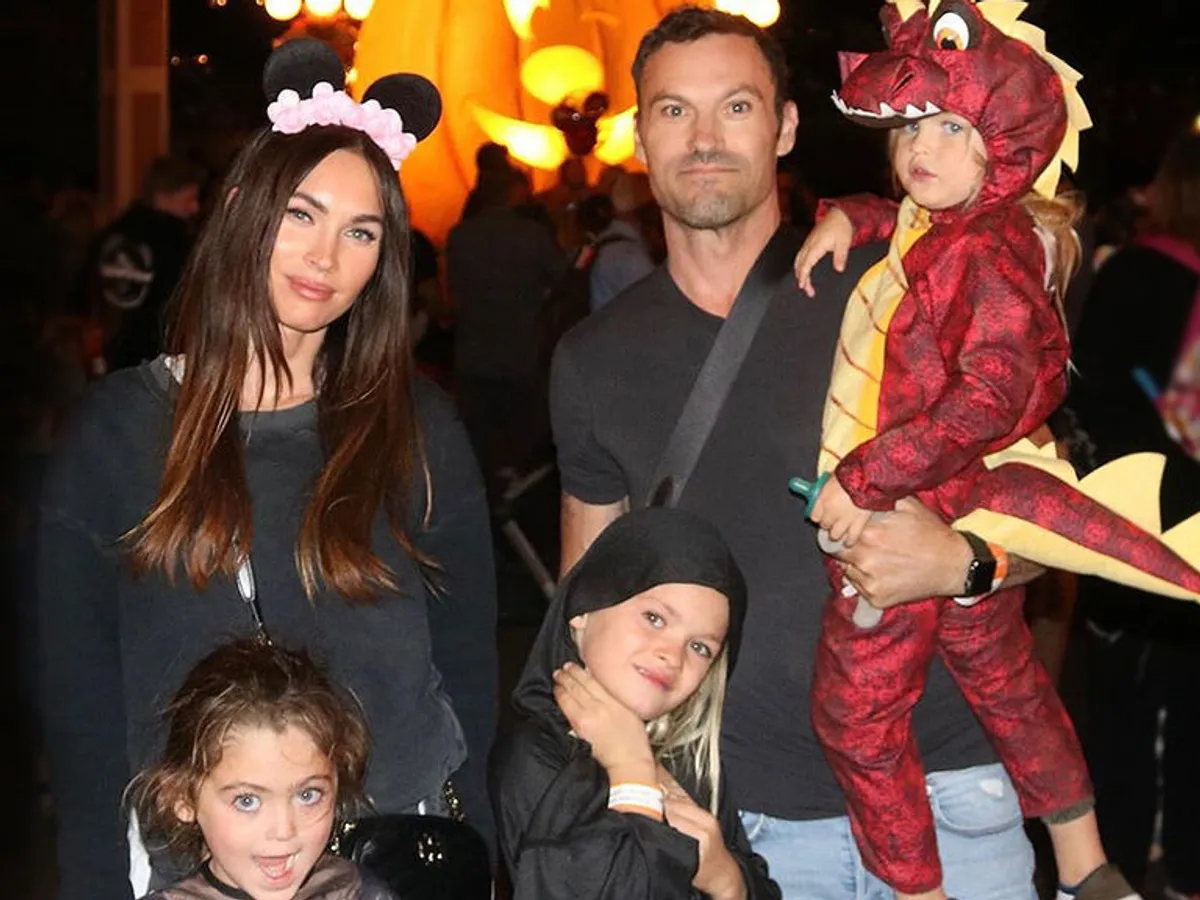 Megan Fox y sus tres hijos, junto a Brian Austin Green, su ex esposo