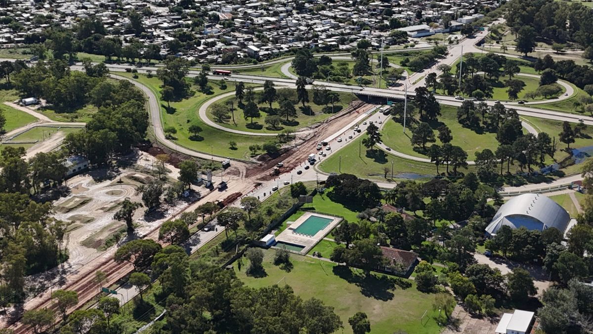 Confirman que el nuevo puente Santa Fe - Santo Tomé ya tiene un 40% de avance. Confirman que el nuevo puente Santa Fe - Santo Tomé ya tiene un 40% de avance.