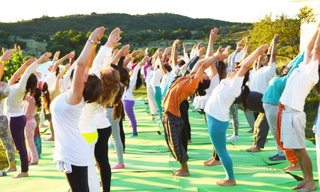 El yoga tiene 4.000 años y siempre se adaptó a las necesidades del ser humano, incluso ahora en pandemia. El yoga tiene 4.000 años y siempre se adaptó a las necesidades del ser humano, incluso ahora en pandemia.