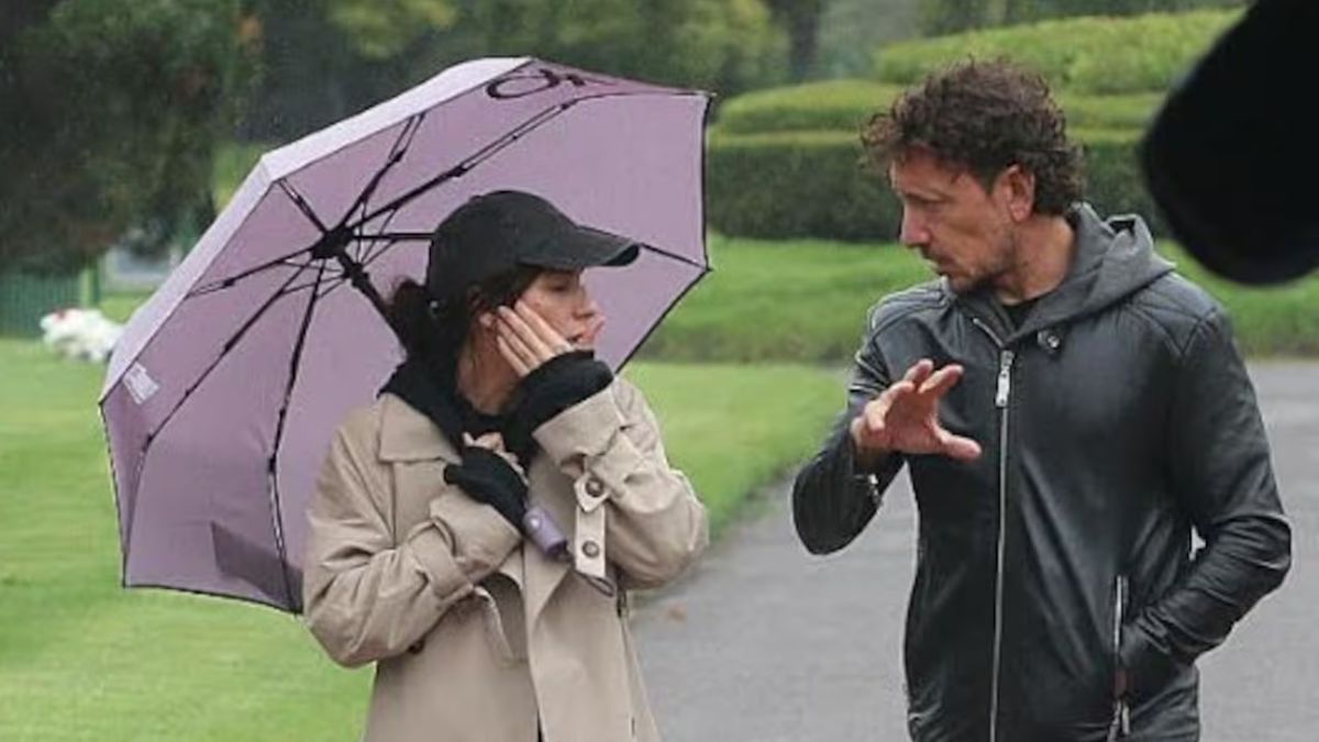 Nico Vázquez y Gimena Accardi despidieron a Alejandro Farrell en el Cementerio Memorial de Pilar.