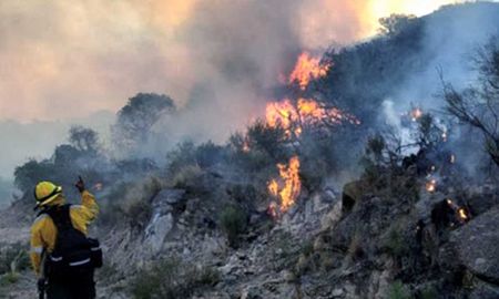 &nbsp;La Rioja, Catamarca, Jujuy y Tucumán registraban hoy focos activos de incendios forestales,