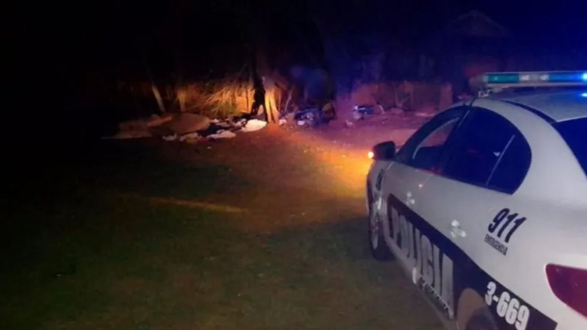 Horror en Misiones: lo filmaron arrastrando un cuerpo y lo detuvieron en un descampado