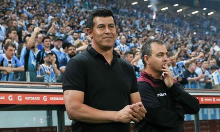 Jorge Almirón será nuevo entrenador de Defensa y Justicia, luego de la partida de Hernán Crespo al San Pablo. Jorge Almirón será nuevo entrenador de Defensa y Justicia, luego de la partida de Hernán Crespo al San Pablo.