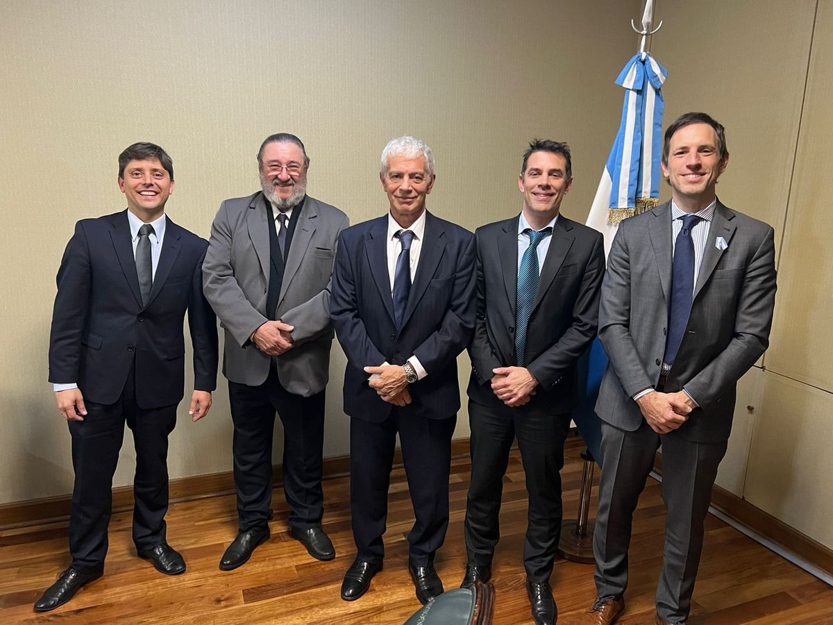 El ministro de Justicia de la Nación, Mariano Cuneo Libarona recibió al secretario de Justicia de Santa Fe, Santiago Mascheroni y la comitiva provincial. El ministro de Justicia de la Nación, Mariano Cuneo Libarona recibió al secretario de Justicia de Santa Fe, Santiago Mascheroni y la comitiva provincial. 