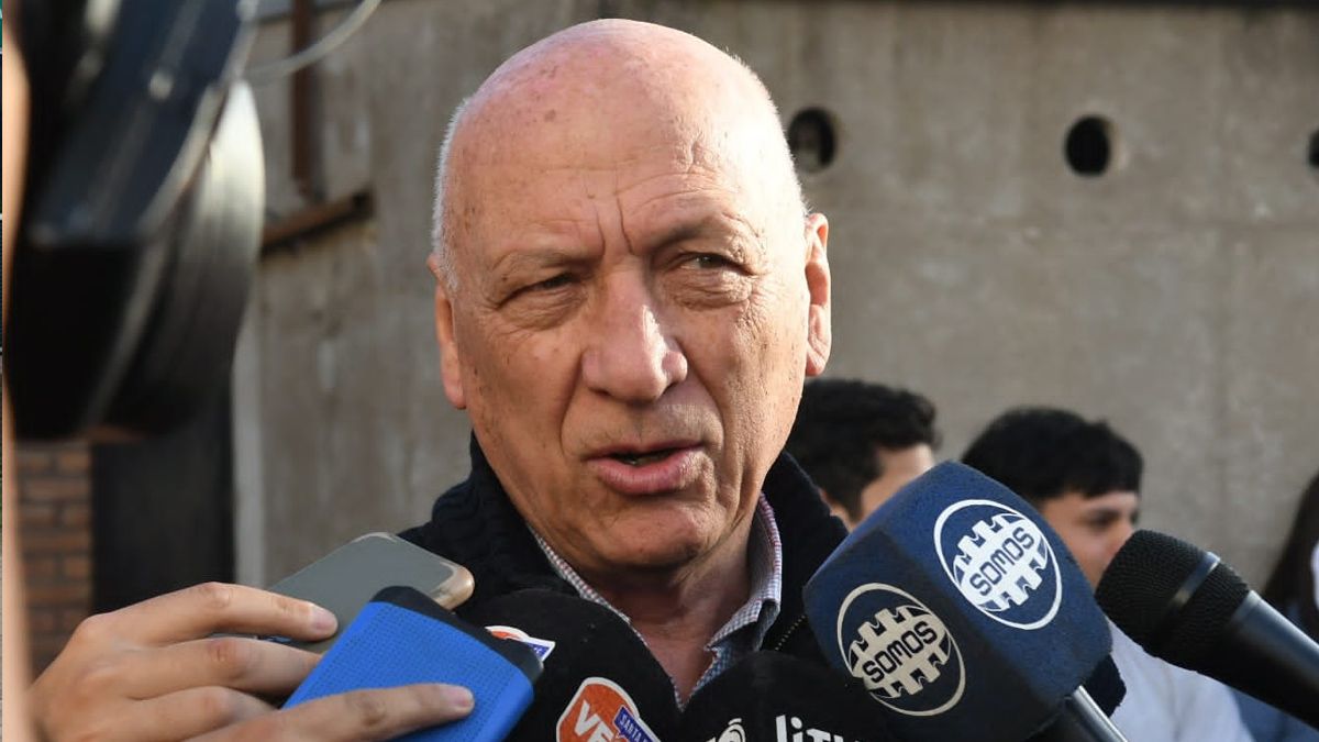 En octubre de 2013 la casa particular del entonces gobernador, el socialista Antonio Bonfatti fue blanco de un ataque con 21 balazos. En octubre de 2013 la casa particular del entonces gobernador, el socialista Antonio Bonfatti fue blanco de un ataque con 21 balazos.