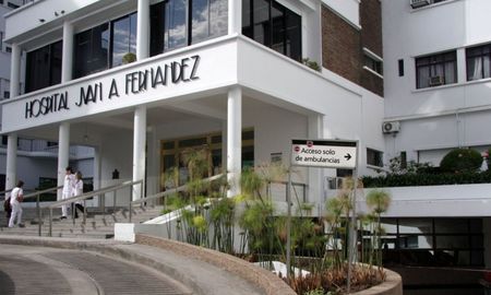 Una mujer de 23 años denunció que fue abusada por una persona en situación de calle en hospital Fernández. Una mujer de 23 años denunció que fue abusada por una persona en situación de calle en hospital Fernández.